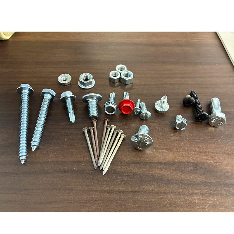 پیچ های چوبی سر شش گوش ST5*25 SS316 برای نجاری پیچ های چوبی سر شش گوش ST5*25 SS316 برای نجاری